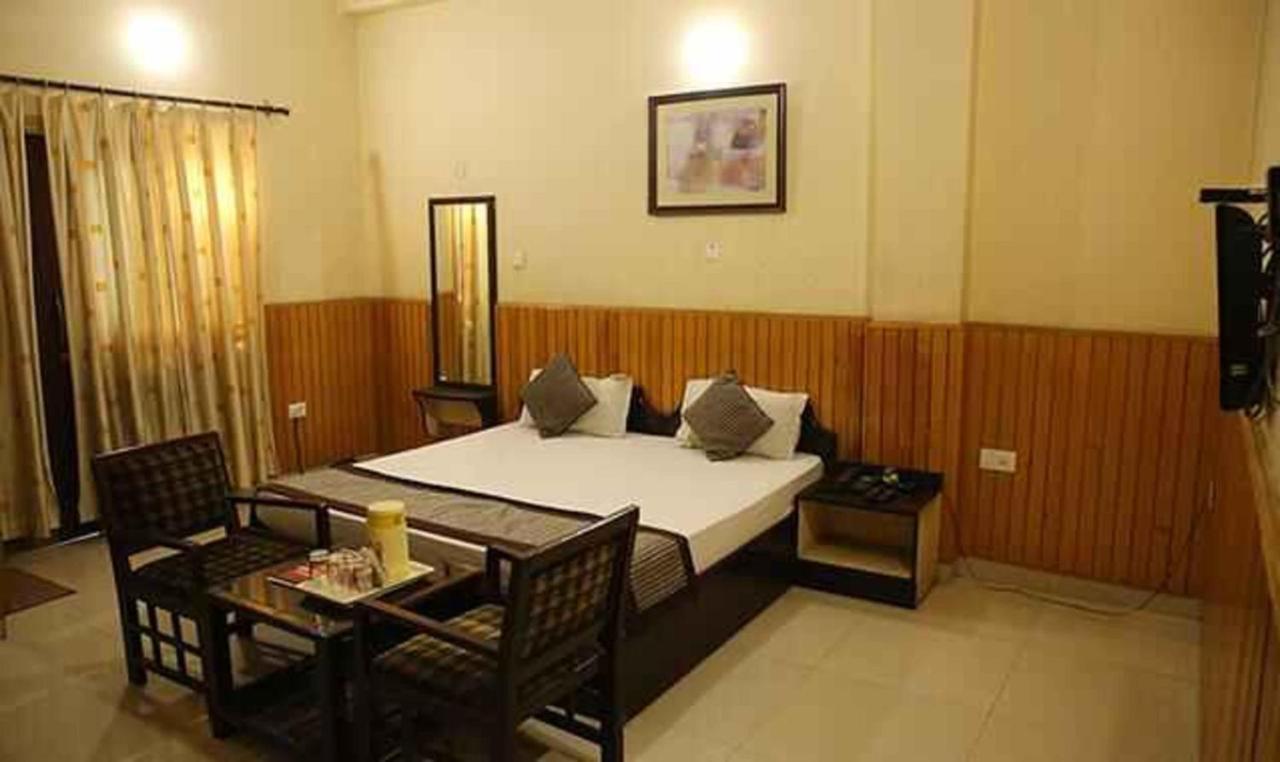 Fabhotel Corbett Inn Rudrapur Exterior photo